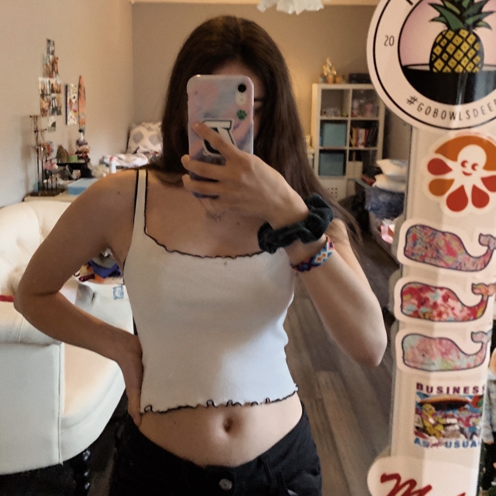 BRANDY MELVILLE CROP TOP
